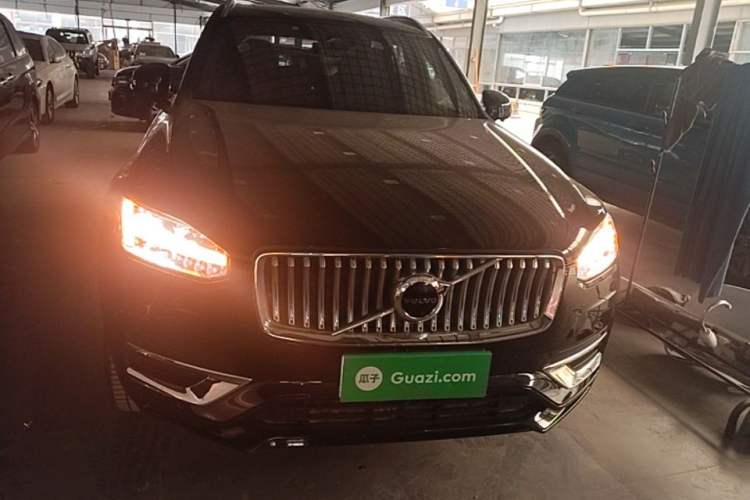 Used Volvo XC90 2024 B5 SmartDrive Luxury Edition 5 Seats Front