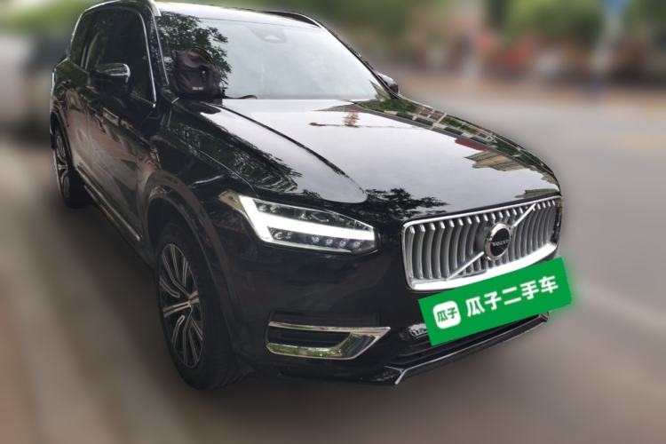 Used Volvo XC90 2024 B6 Zhiyi Luxury 7-Seater Front Right 45 Deg