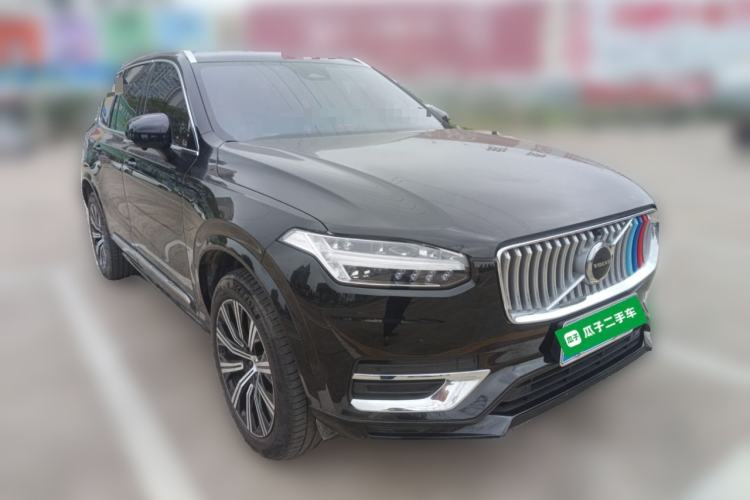 Used Volvo XC90 2024 B6 Zhiyi Luxury 7-Seater Front Right 45 Deg