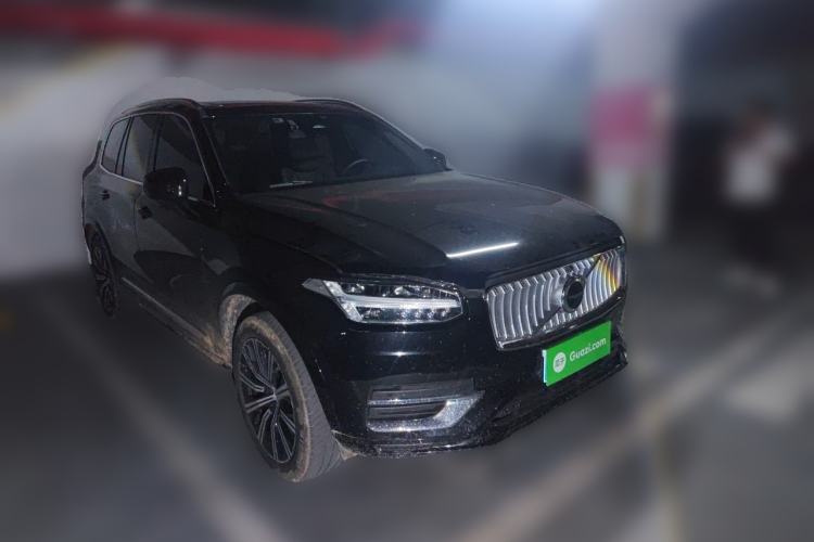 Used Volvo XC90 2024 B6 Zhiyi Luxury 7-Seater Front Right 45 Deg