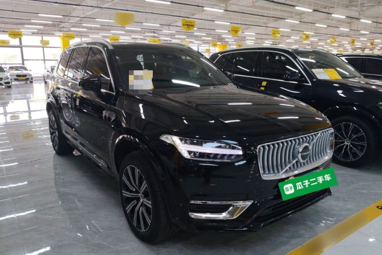 Used Volvo XC90 2024 B5 SmartDrive Luxury Edition 5 Seats Front Right 45 Deg