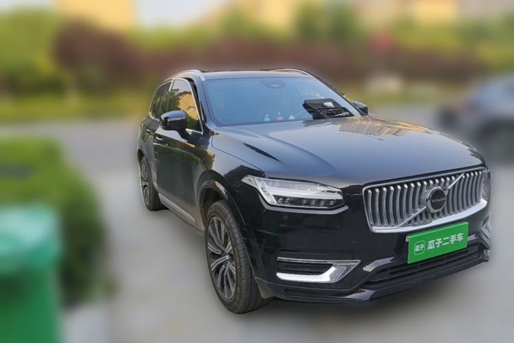 Used Volvo XC90 2024 B6 Zhiyi Luxury 7-Seater Front Right 45 Deg