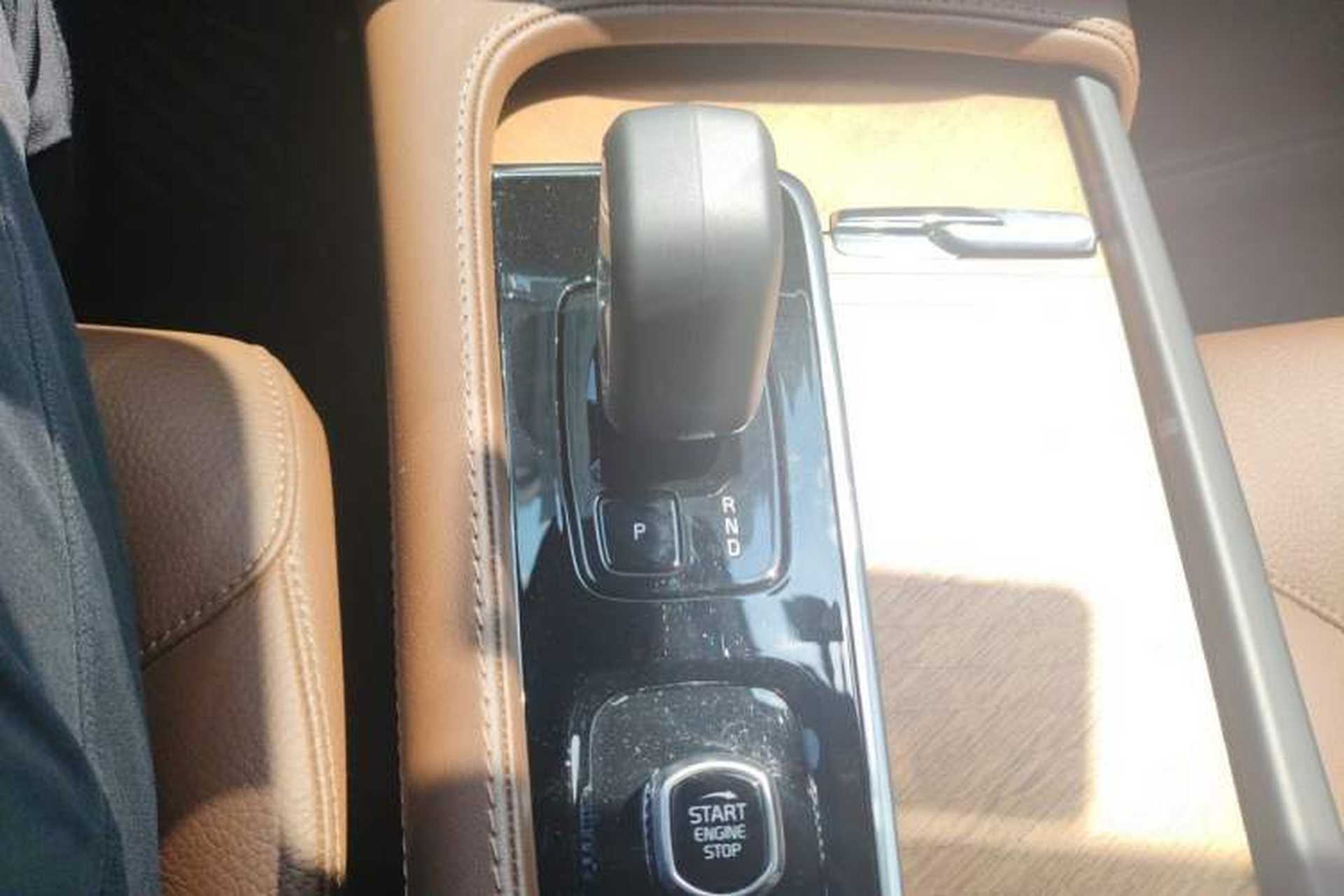Used Volvo XC90 2024 B6 Zhiyi Luxury 7-Seater Gear Lever