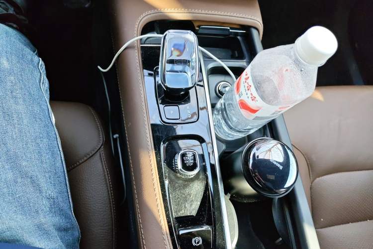Used Volvo XC90 2024 B6 Zhiyi Luxury 7-Seater Gear Lever