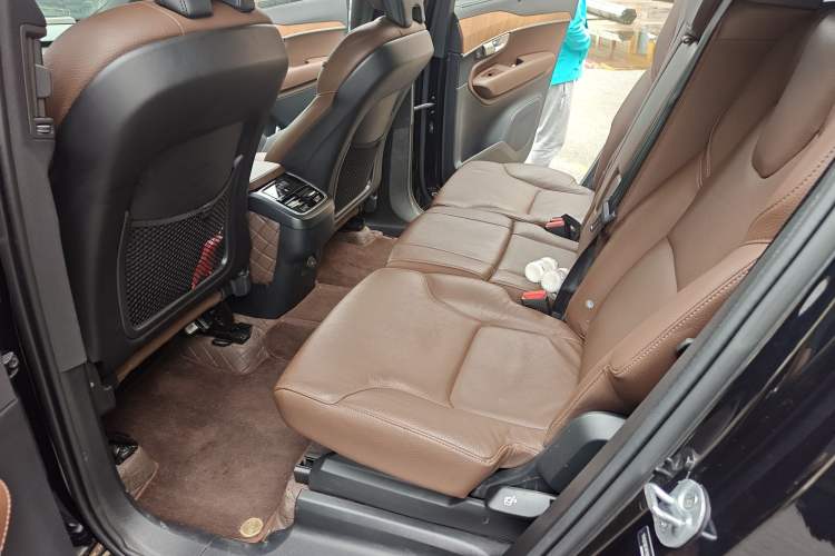 Used Volvo XC90 2024 B6 Zhiyi Luxury 7-Seater Interior 4