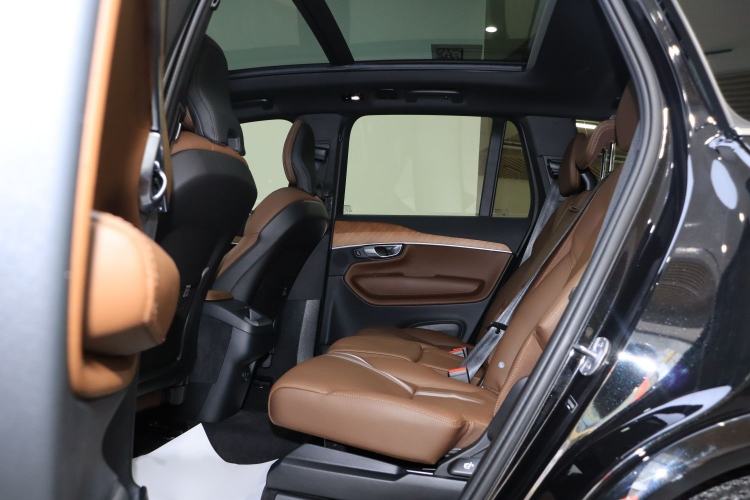 Used Volvo XC90 2024 B5 SmartDrive Luxury Edition 5 Seats Interior 5