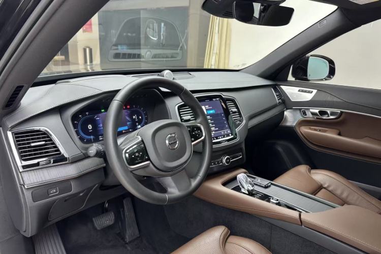 Used Volvo XC90 2024 B6 Zhiya Luxury 7-Seater Interior 6