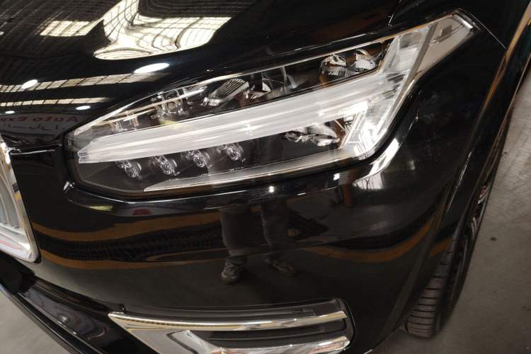 Used Volvo XC90 2024 B5 SmartDrive Luxury Edition 7-Seater Left Front Headlight
