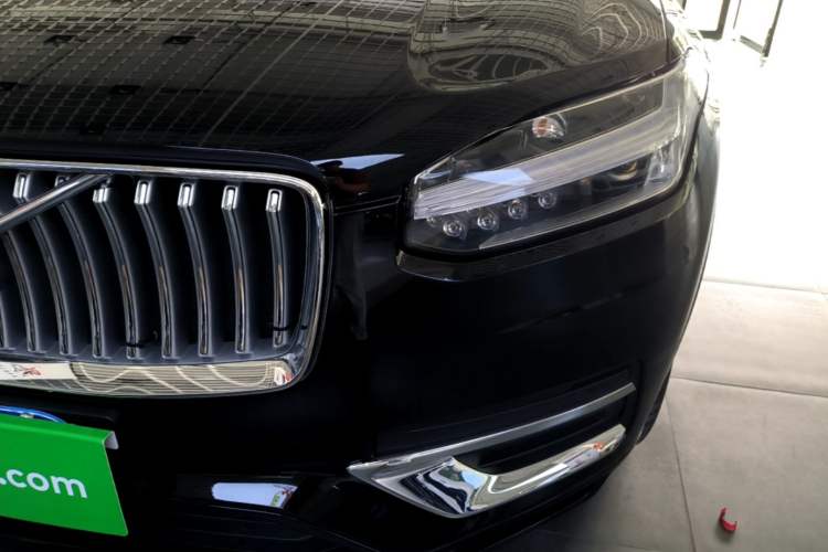 Used Volvo XC90 2024 B5 SmartDrive Luxury Edition 7-Seater Left Front Headlight