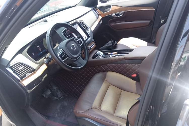 Used Volvo XC90 2024 B6 Zhiyi Luxury 7-Seater Left Front Seat