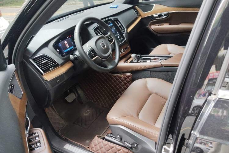 Used Volvo XC90 2024 B6 Zhiyi Luxury 7-Seater Left Front Seat