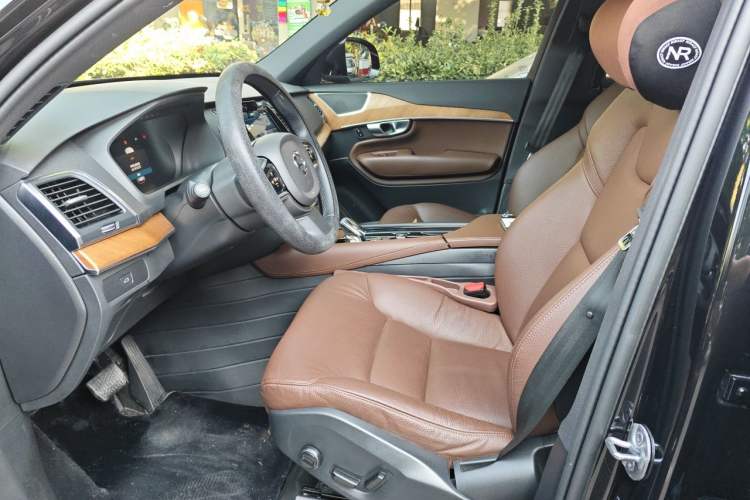 Used Volvo XC90 2024 B5 SmartDrive Luxury Edition 5 Seats Left Front Seat