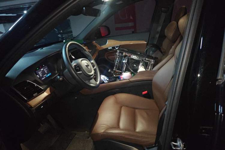Used Volvo XC90 2024 B6 Zhiyi Luxury 7-Seater Left Front Seat