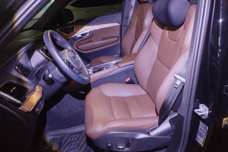 Used Volvo XC90 2024 B5 SmartDrive Luxury Edition 7-Seater Left Front Seat