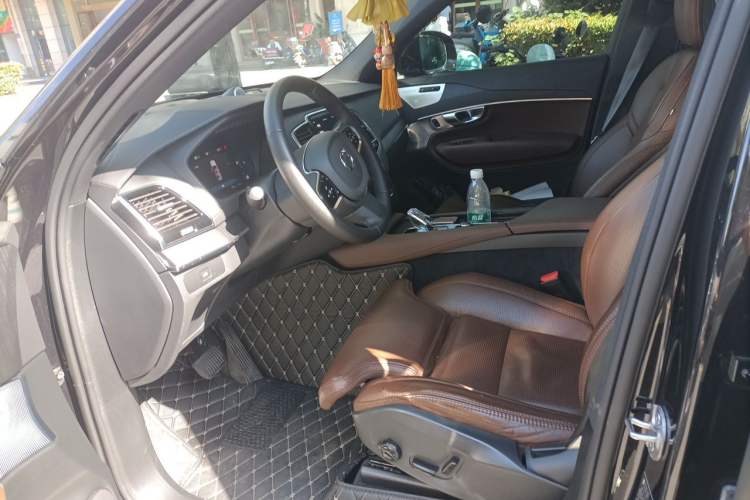Used Volvo XC90 2024 B6 Zhiya Luxury 7-Seater Left Front Seat