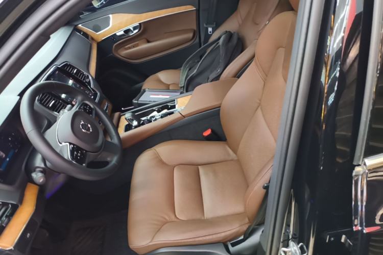 Used Volvo XC90 2024 B6 Zhiyi Luxury 7-Seater Left Front Seat