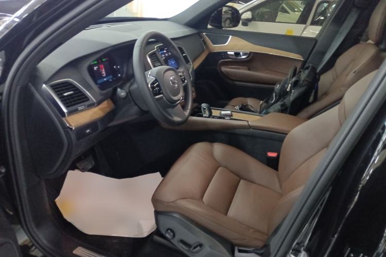 Used Volvo XC90 2024 B5 SmartDrive Luxury Edition 5 Seats Left Front Seat