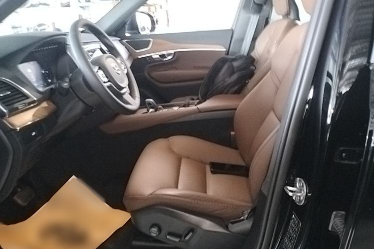Used Volvo XC90 2024 B5 SmartDrive Luxury Edition 5 Seats Left Front Seat
