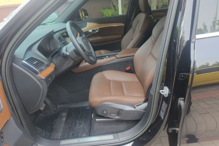 Used Volvo XC90 2024 B5 SmartDrive Luxury Edition 7-Seater Left Front Seat