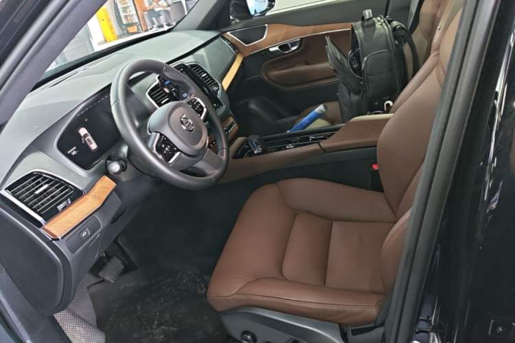 Used Volvo XC90 2024 B6 Zhiyi Luxury 7-Seater Left Front Seat