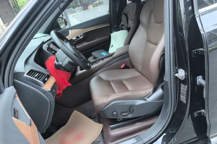 Used Volvo XC90 2024 B6 Zhiyi Luxury 7-Seater Left Front Seat