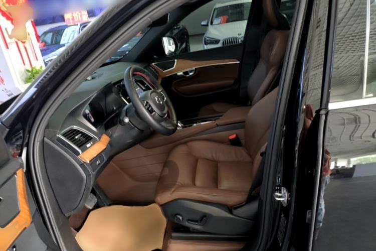 Used Volvo XC90 2024 B5 SmartDrive Luxury Edition 7-Seater Left Front Seat