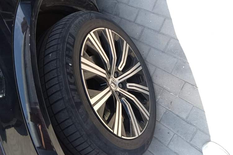 Used Volvo XC90 2024 B6 Zhiyi Luxury 7-Seater Left Front Wheel Hub