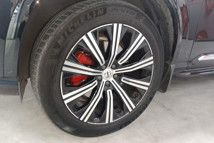 Used Volvo XC90 2024 B5 SmartDrive Luxury Edition 5 Seats Left Front Wheel Hub