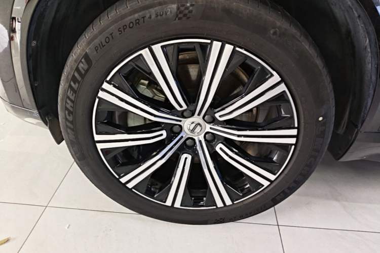 Used Volvo XC90 2024 B6 Zhiyi Luxury 7-Seater Left Front Wheel Hub