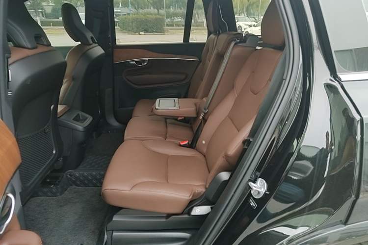 Used Volvo XC90 2024 B5 SmartDrive Luxury Edition 5 Seats Left Rear Seat