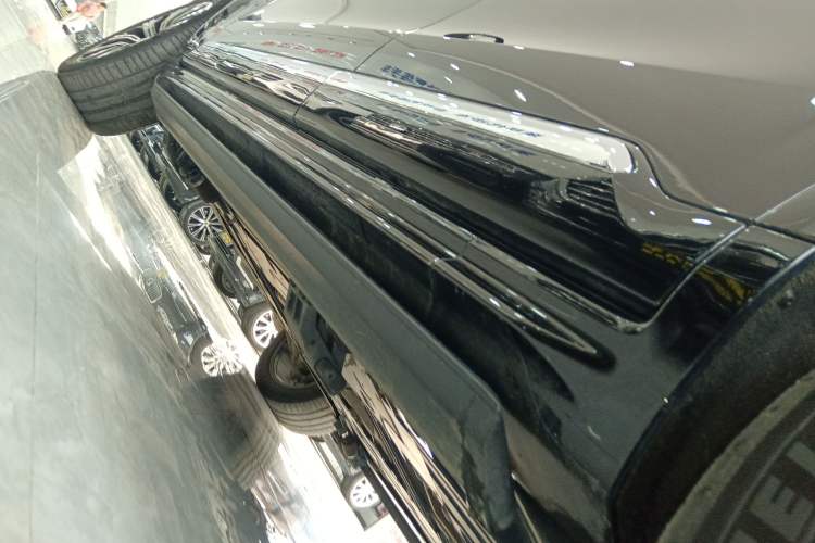Used Volvo XC90 2024 B6 Zhiya Luxury 7-Seater Left Side Sill