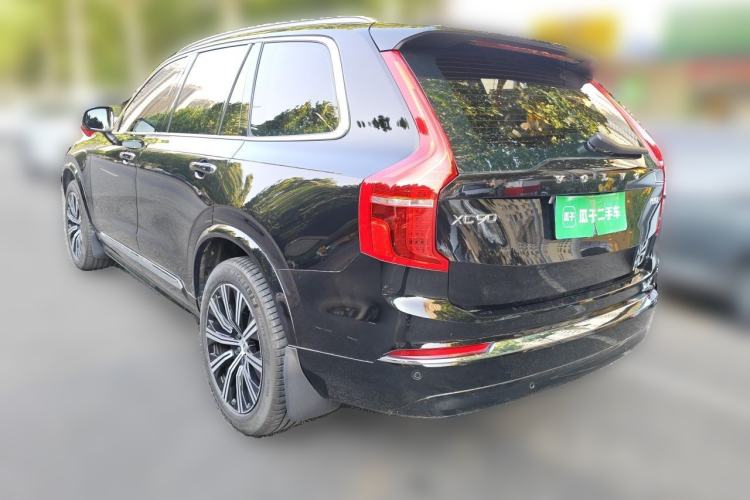 Used Volvo XC90 2024 B5 SmartDrive Luxury Edition 5 Seats Rear Left 45 Deg