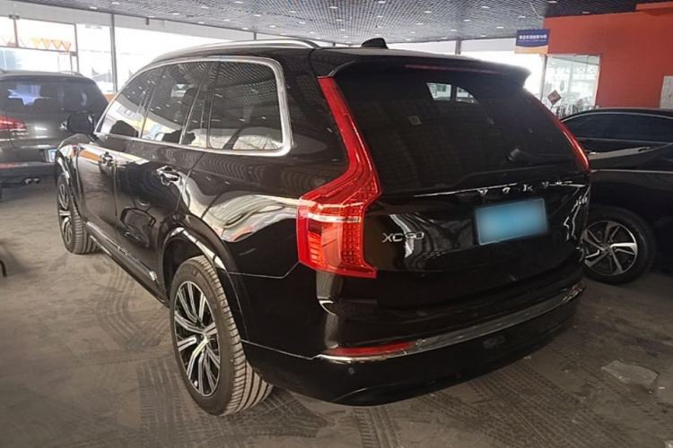 Used Volvo XC90 2024 B5 SmartDrive Luxury Edition 5 Seats Rear Left 45 Deg