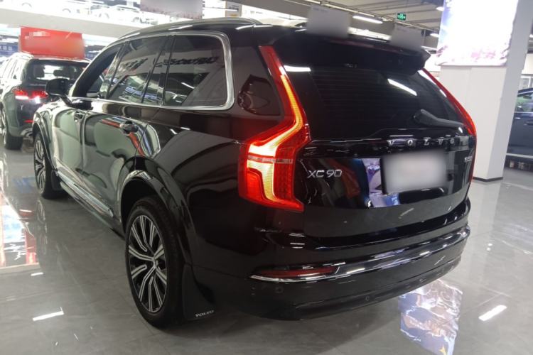 Used Volvo XC90 2024 B5 SmartDrive Luxury Edition 5 Seats Rear Left 45 Deg
