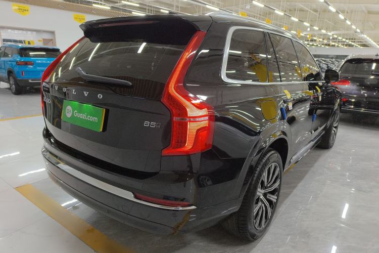 Used Volvo XC90 2024 B5 SmartDrive Luxury Edition 7-Seater Rear Right 45 Deg
