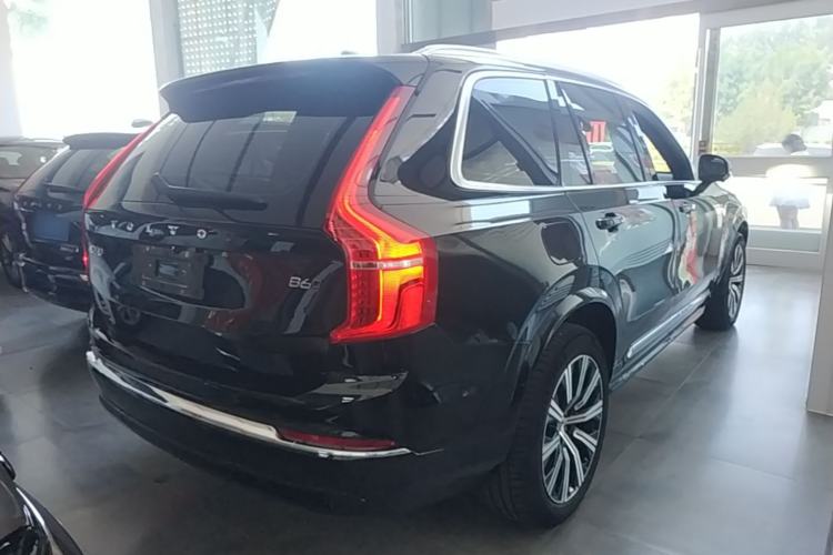 Used Volvo XC90 2024 B6 Zhiyi Luxury 7-Seater Rear Right 45 Deg