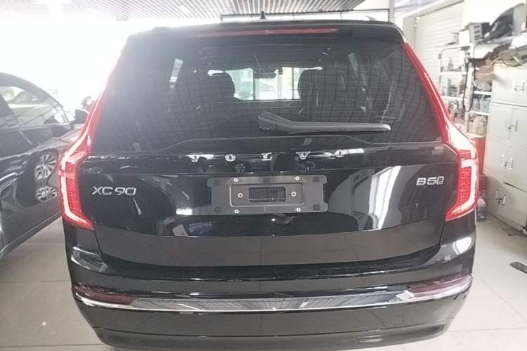 Used Volvo XC90 2024 B5 SmartDrive Luxury Edition 5 Seats Rear