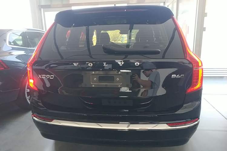 Used Volvo XC90 2024 B6 Zhiyi Luxury 7-Seater Rear