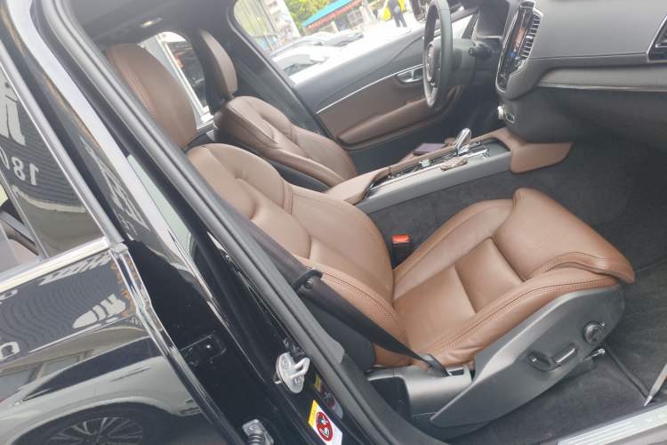 Used Volvo XC90 2024 B6 Zhiya Luxury 7-Seater Right Front Seat