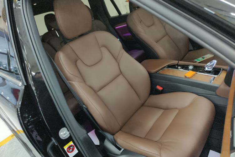 Used Volvo XC90 2024 B5 SmartDrive Luxury Edition 7-Seater Right Front Seat