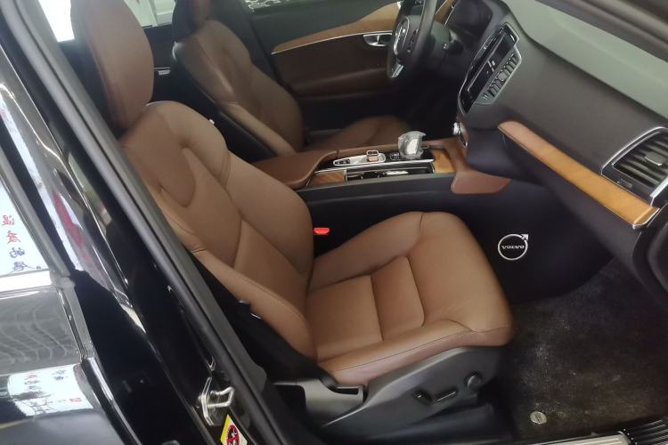 Used Volvo XC90 2024 B5 SmartDrive Luxury Edition 5 Seats Right Front Seat