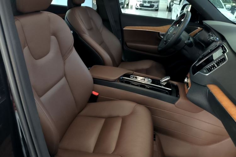 Used Volvo XC90 2024 B5 SmartDrive Luxury Edition 7-Seater Right Front Seat