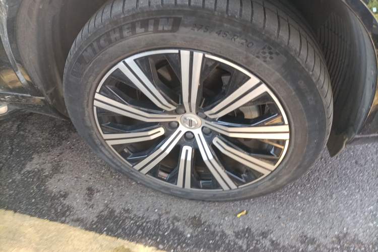 Used Volvo XC90 2024 B6 Zhiya Luxury 7-Seater Right Front Wheel Hub