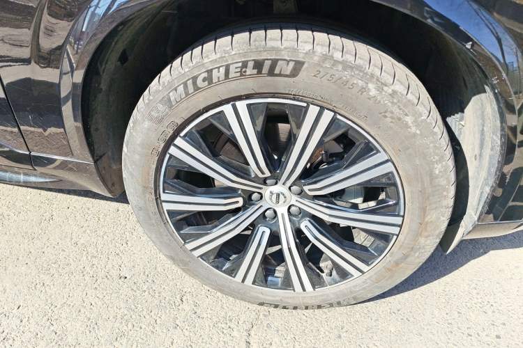 Used Volvo XC90 2024 B6 Zhiyi Luxury 7-Seater Right Front Wheel Hub