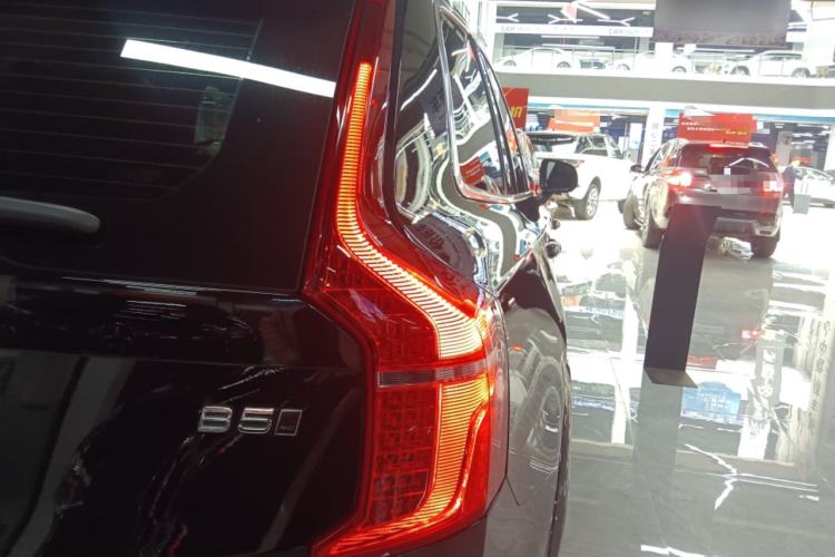 Used Volvo XC90 2024 B5 SmartDrive Luxury Edition 5 Seats Right Rear Taillight