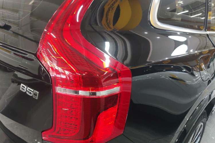 Used Volvo XC90 2024 B5 SmartDrive Luxury Edition 5 Seats Right Rear Taillight