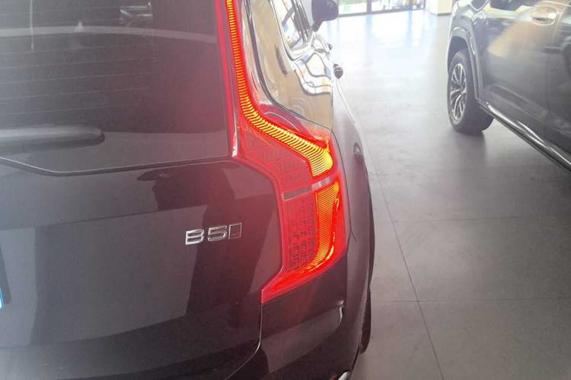 Used Volvo XC90 2024 B5 SmartDrive Luxury Edition 5 Seats Right Rear Taillight
