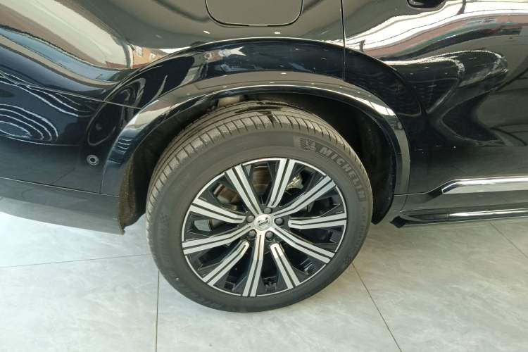 Used Volvo XC90 2024 B6 Zhiya Luxury 7-Seater Right Rear Wheel Hub