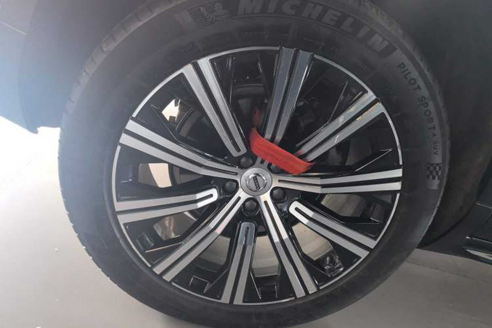 Used Volvo XC90 2024 B5 SmartDrive Luxury Edition 5 Seats Right Rear Wheel Hub
