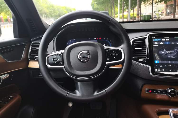 Used Volvo XC90 2024 B6 Zhiyi Luxury 7-Seater Steering Wheel